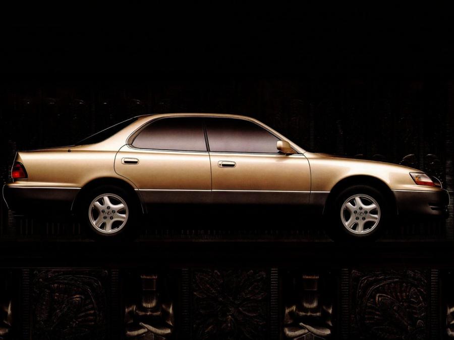  Lexus ES300 1992 года  (фото 16 из 27)